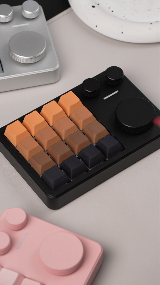 KiiBOOM Cybrix 16 左手キーボード 左手デバイス テンキー Amazon.com: KiiBoom Cybrix 16 VIA Programmable Macro Pad