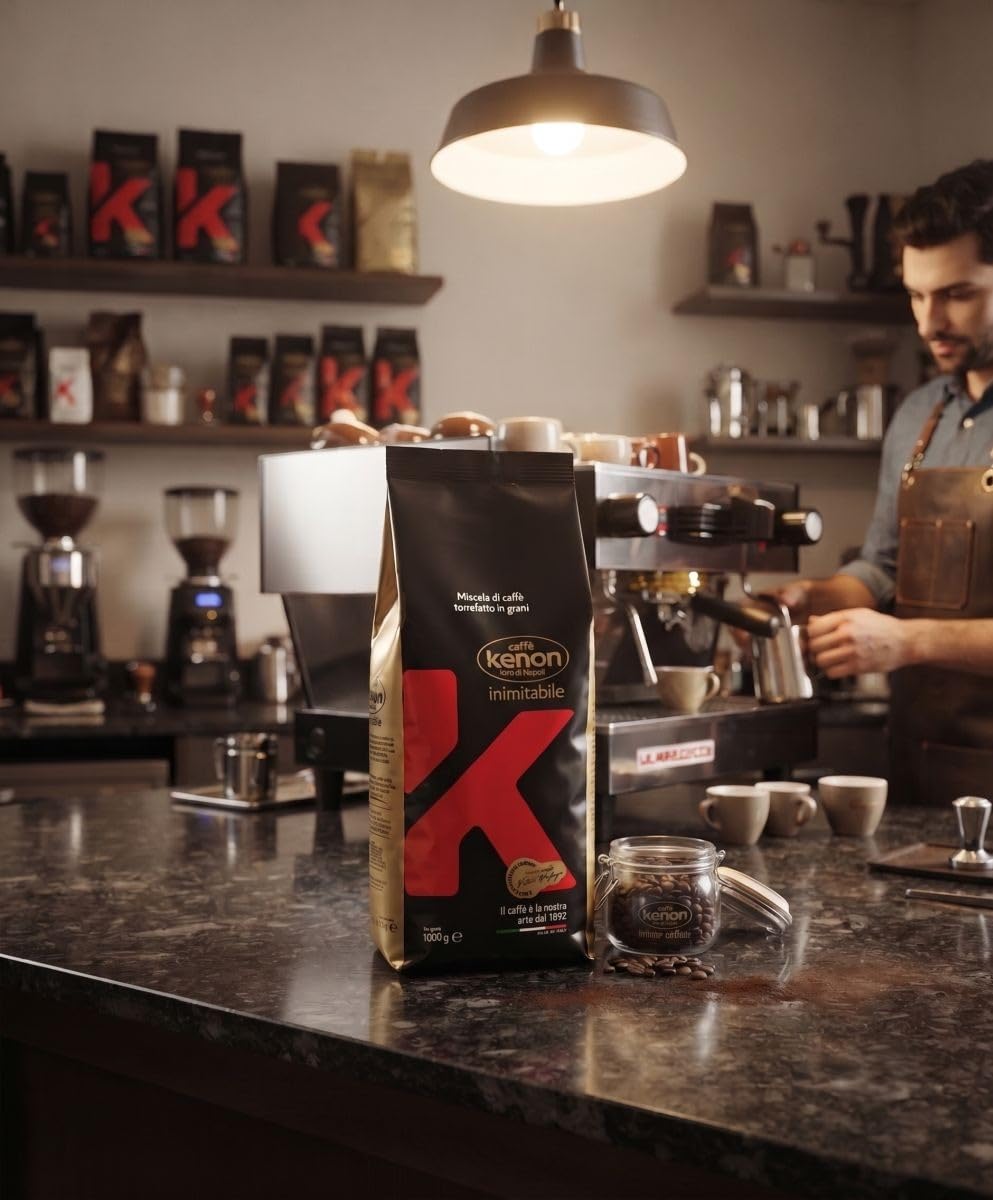 Confezione da 1 Kg, Caffe' Kenon in Grani, Miscela Crema Bar - Chicco | Miscela di caffè con buona percentuale di Arabica, dal gusto delicato e dall’aroma intenso.