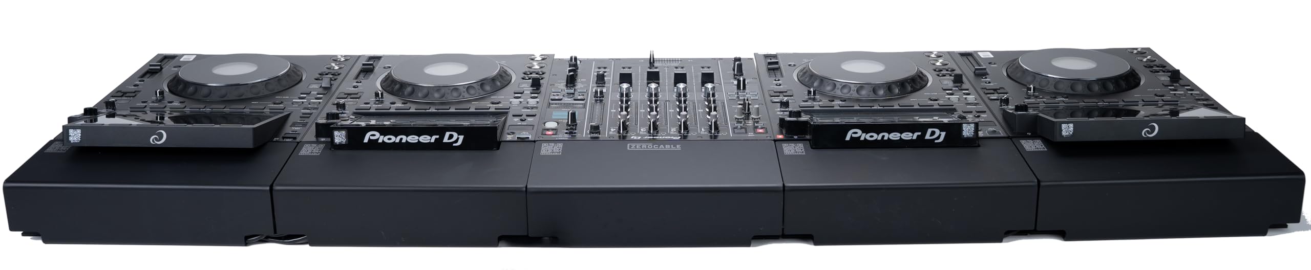Kabelabdeckung kompatibel mit Pioneer Mischpult DJM-A9 – integrierter Kabelkanal, minimalistisch, hochwertig, modern, funktional, professionell. Made in Germany
