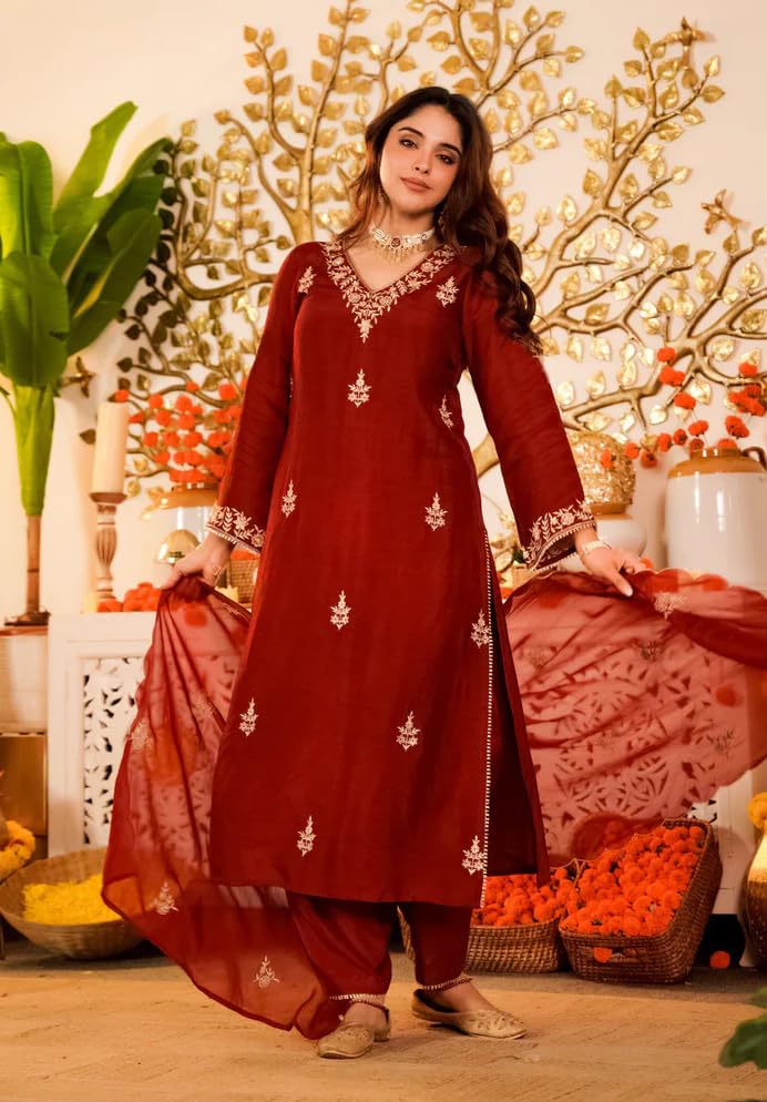 Image of Klosia Women Embroidery Solid Straight Kurta and Pant Set with Dupatta