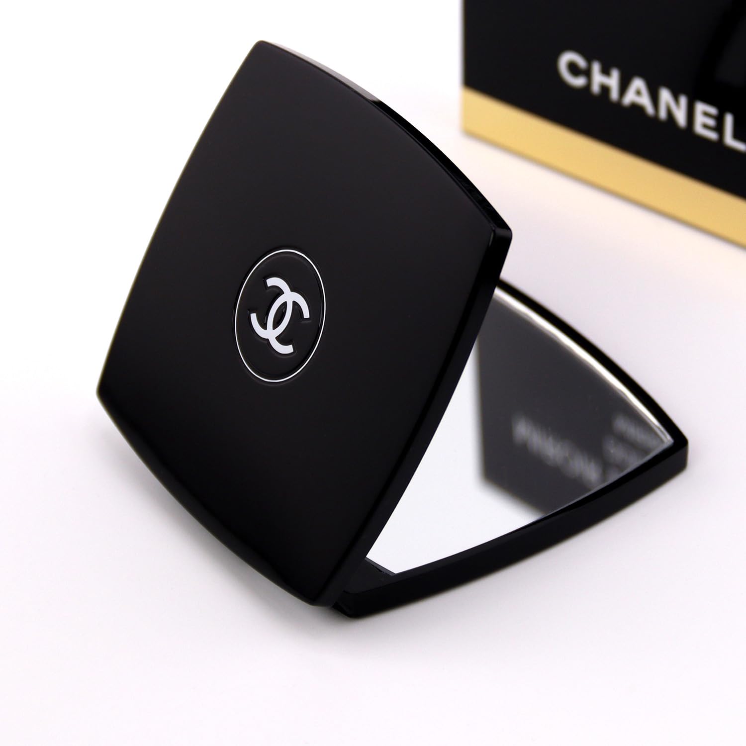 CHANEL ミラー ダブルファセット&ネイルケアキット Amazon.co.jp: [セット品/名入れ可] CHANEL シャネル ミラー