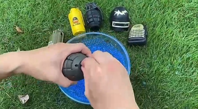 KEENSO Jouet D'eau à Longue Portée Jouet De Combat D'eau Type De Presse