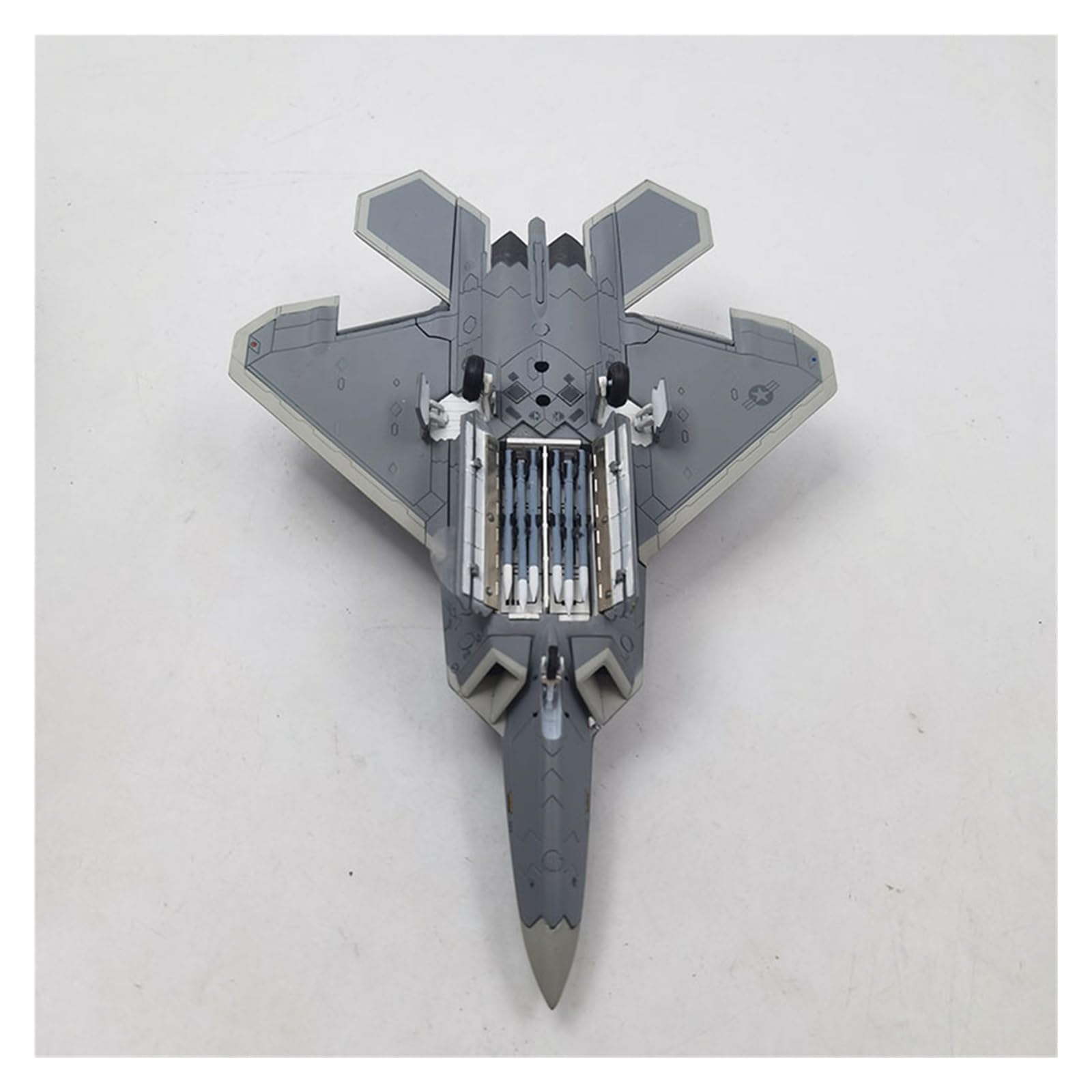 Amazon.co.jp: 航空機 1/72 スケールミリタリーモデルのおもちゃ