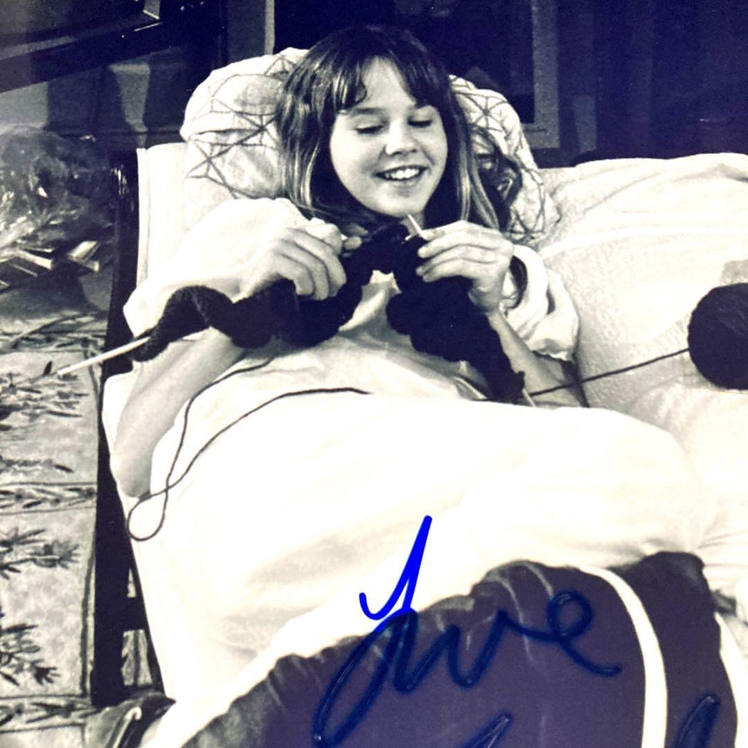 Amazon.co.jp: リンダブレア直筆サイン入り超大型写真…エクソシスト