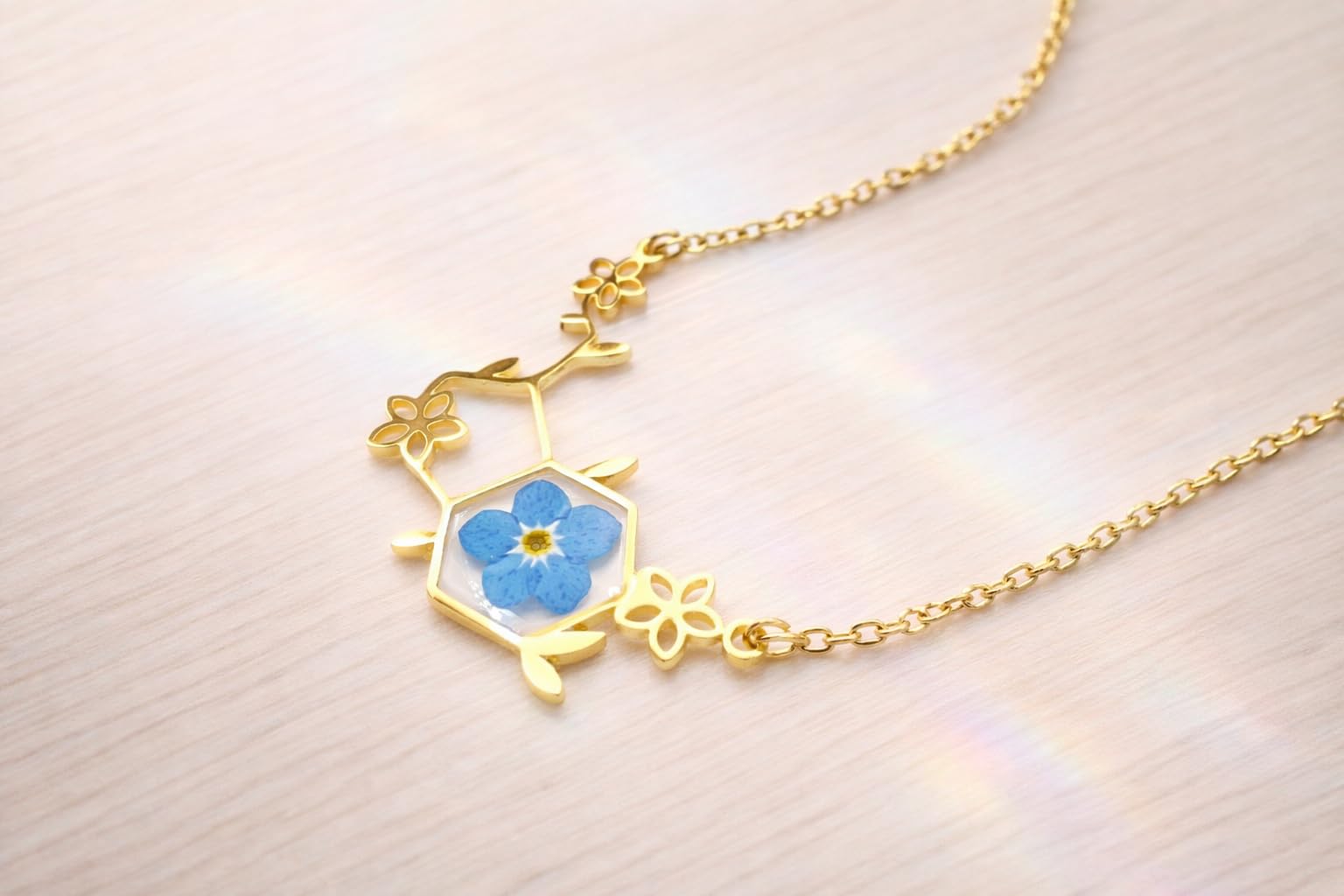 Generico BeFloral Collana Donna Molecola Di Serotonina In Acciaio Oro Con Fiore Vero Nontiscordardimè Azzurro, Gioiello Artigianale Elegante, Idea Regalo Per Lei
