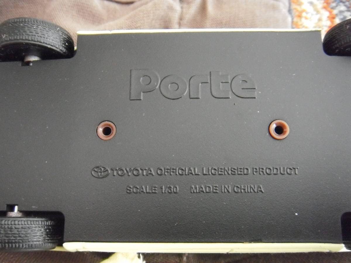 Amazon | トヨタ ポルテ ミニカー カラーサンプル 黄緑 エア