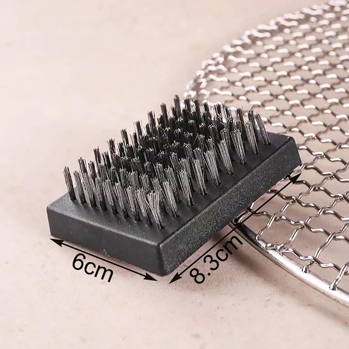 Lot de 4 brosses de nettoyage pour barbecue à poils métalliques - Têtes de rechange pour brosse et grattoir