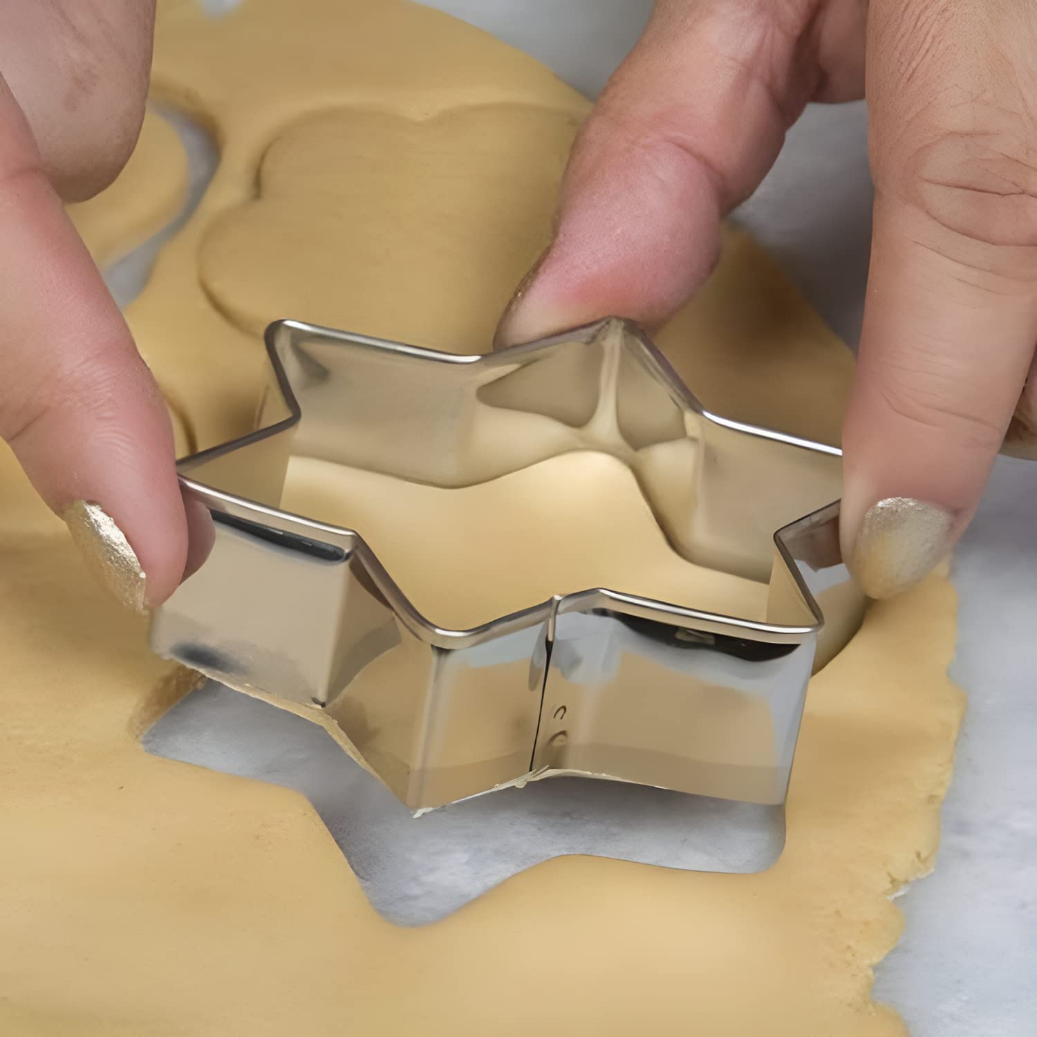 Alark Cookie Cutter Stainlss Steel12 Pieces, Biscuit Cutter with 4 Shape Dough Press Dumpling Modak Mold Samosa Kachori Gujiya Ladoo Pie Mould Set for Home and Kitchen Multipurpose Baking Tools. 4