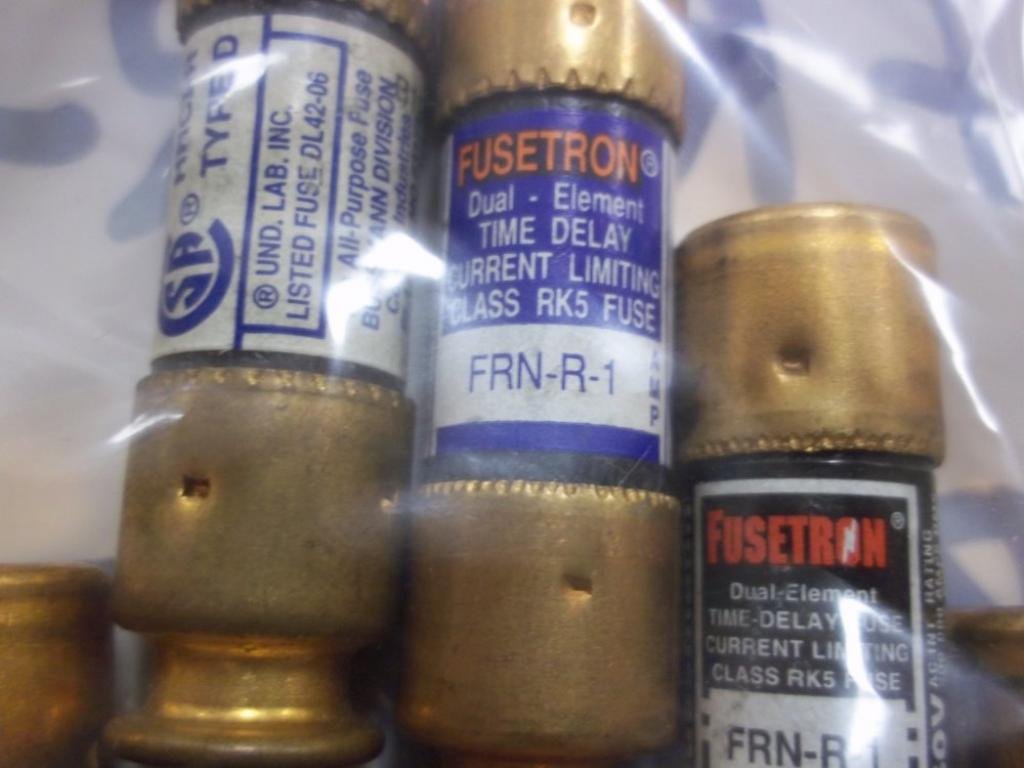 Bussmann FRN-R-1 Fusetron Cooper Fuse FRNR1 (Pack of 7)