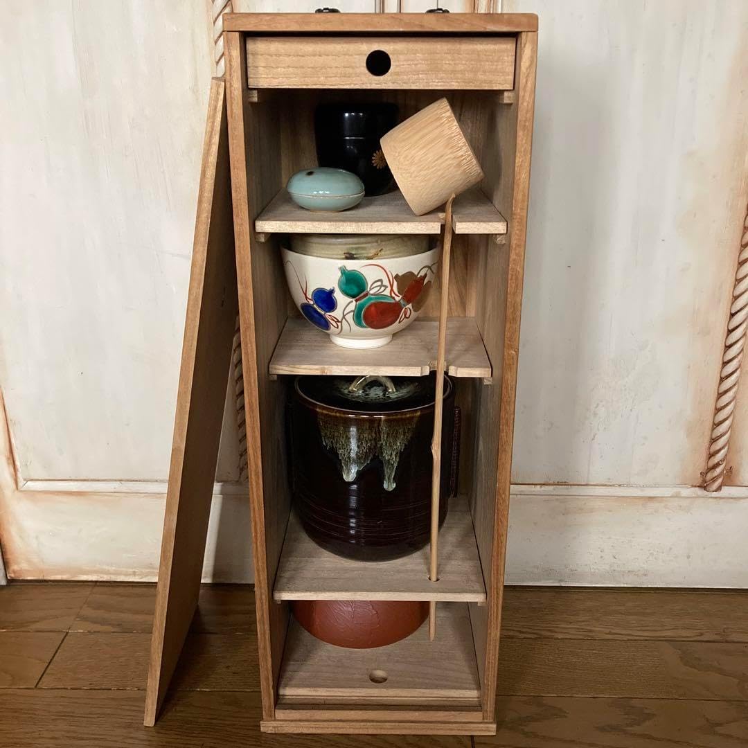 森から生まれたティーセット 7.てんとうむしのまんまるティーセット