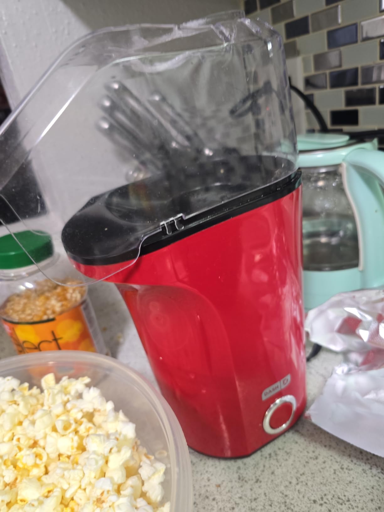 Good popcorn, bad lid