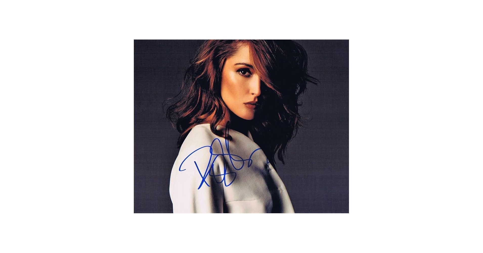 セール中…ローズ・バーン直筆サイン入り2Lサイズ写真…Rose Byrne… Amazon.co.jp: ◇直筆サイン ◇ローズ バーン ◇Rose Byrne