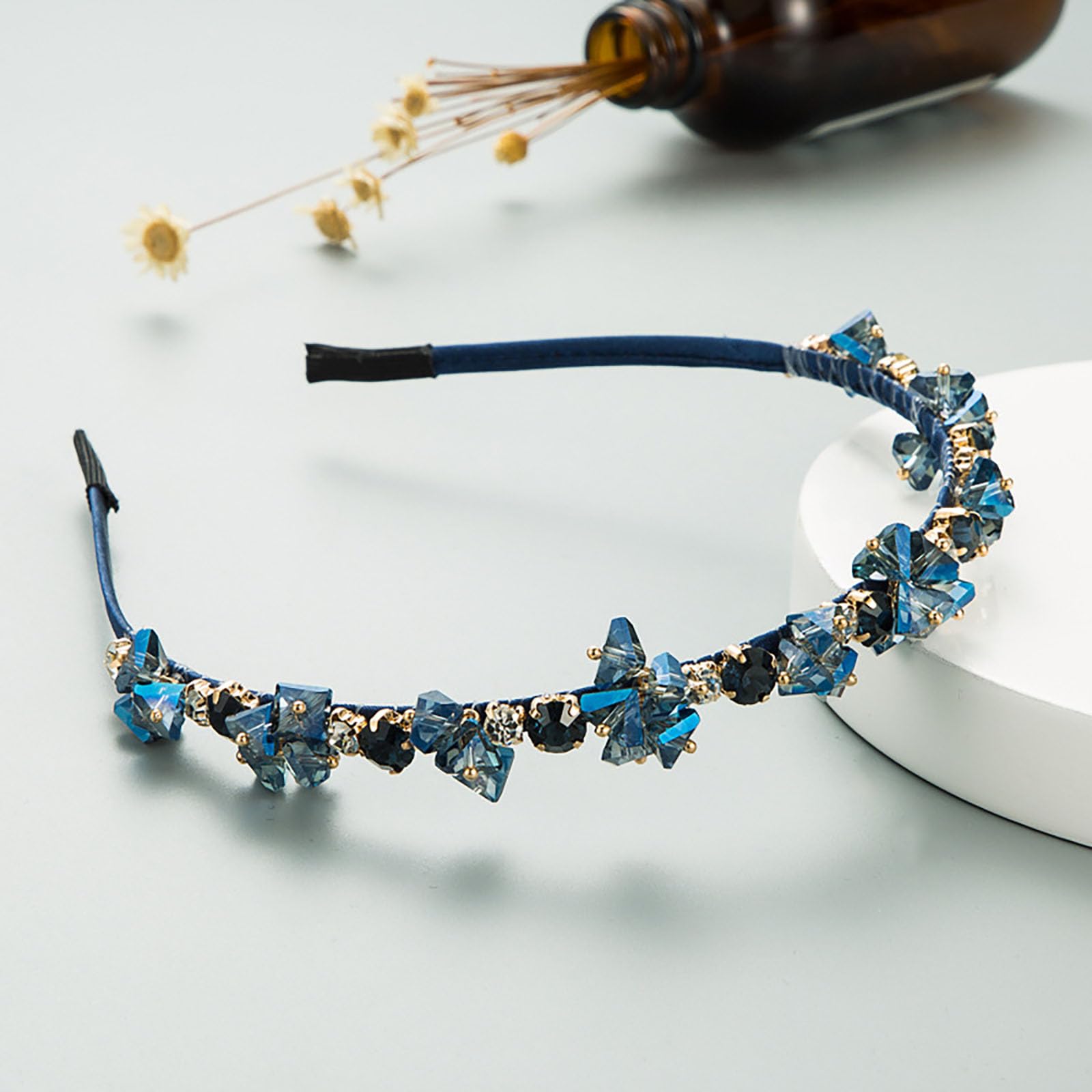 One Piece Bling Rhinestone Headband Vintage Crystal Head Bands Jewelry Fashion Diamond Headpiece Sparkling Rhinestone Flower Hairbands for Women Hair - Image 4