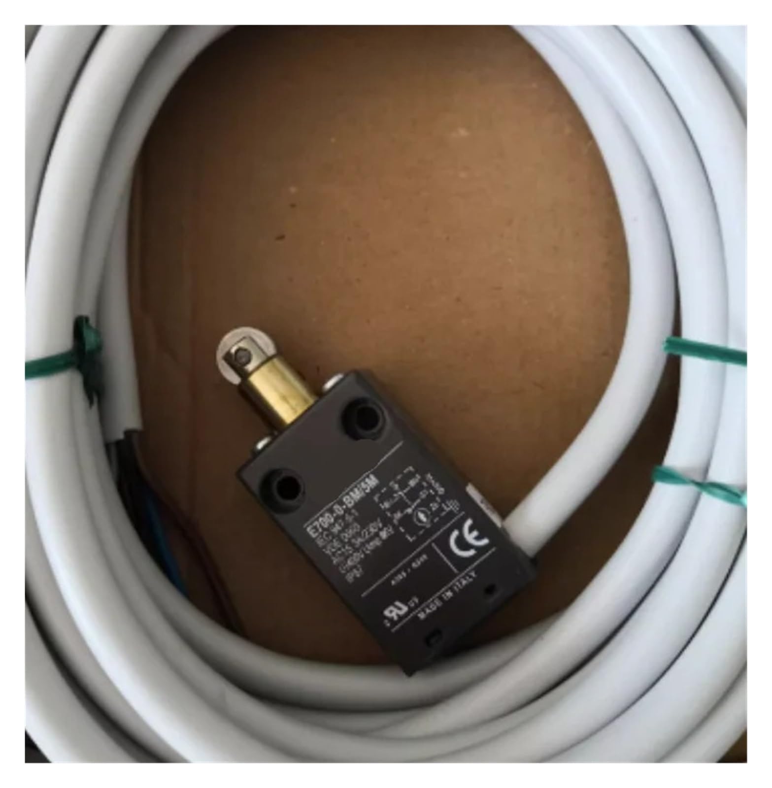 TADZKKIWM E700BM5M with line Travel Switch