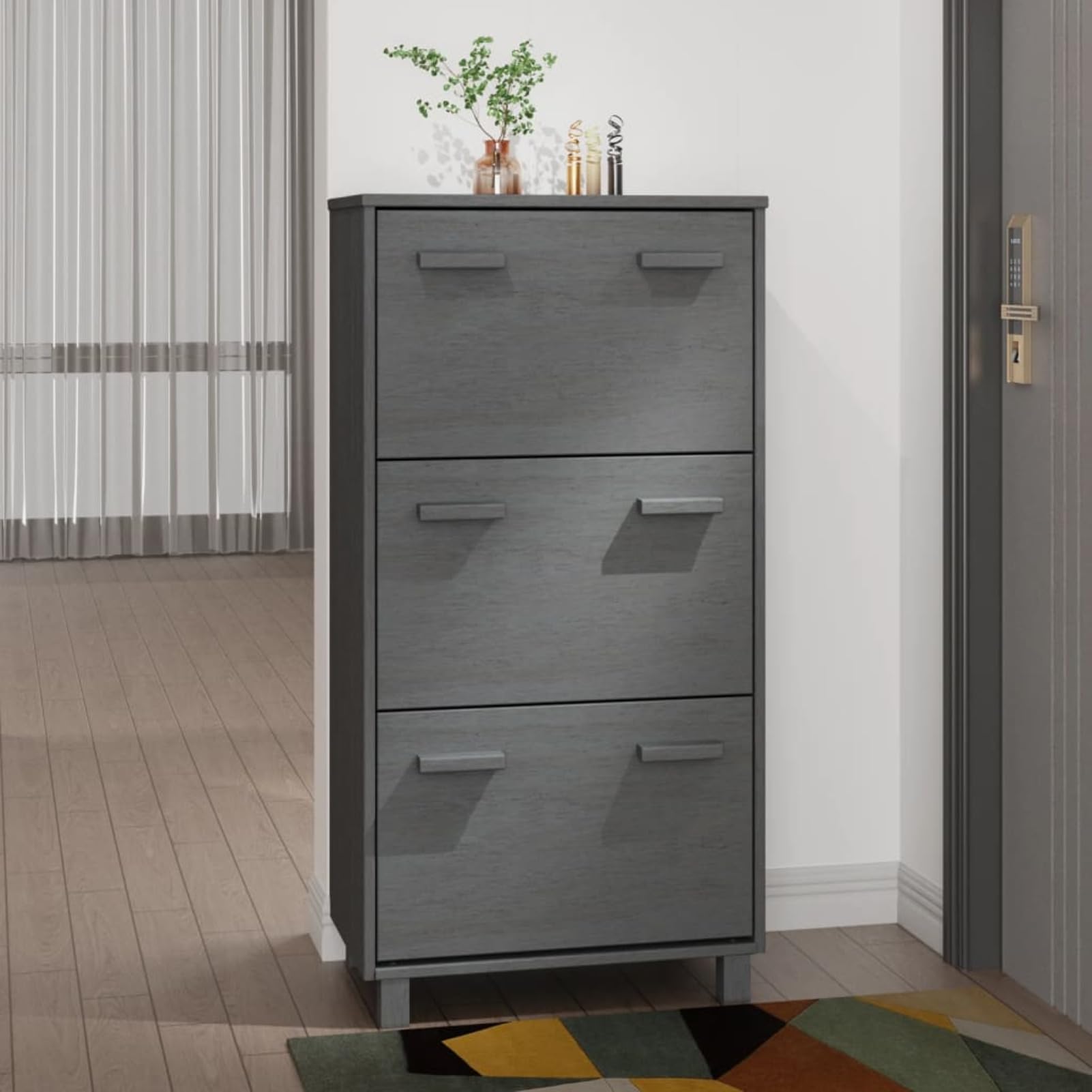 Meubles en bois pour couloir : l'élégance du pin massif gris foncé chez vous