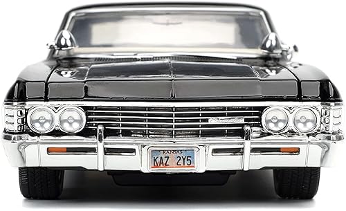 Miniatura 5 de 1967 Chevy Impala SS Sport Sedan Black & Dean Winchester Figura fundida a presión Supernatural (2005-2020) Serie de TV 1/24 Modelo de coche fundido