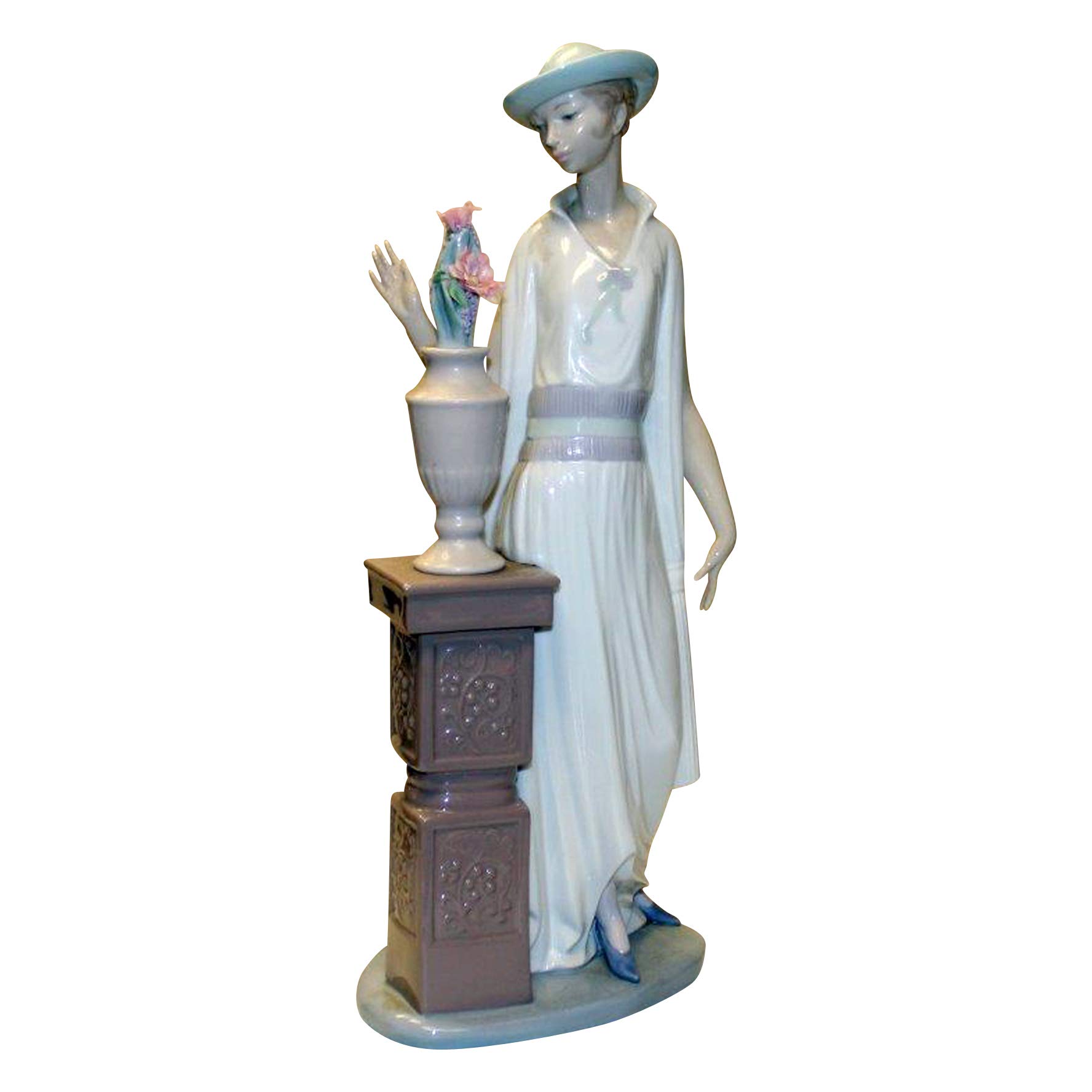 Amazon.com: Lladro Figurine, 5175 Lady Grand Casino, Lady with