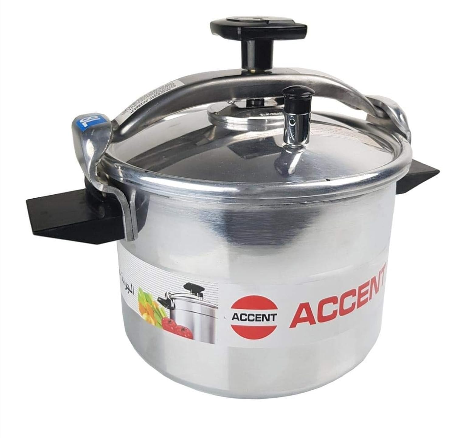 Accent 8 Liter Aluminum Silver Pressure Cooker with lid on, viewمن زاوية طفيفة.