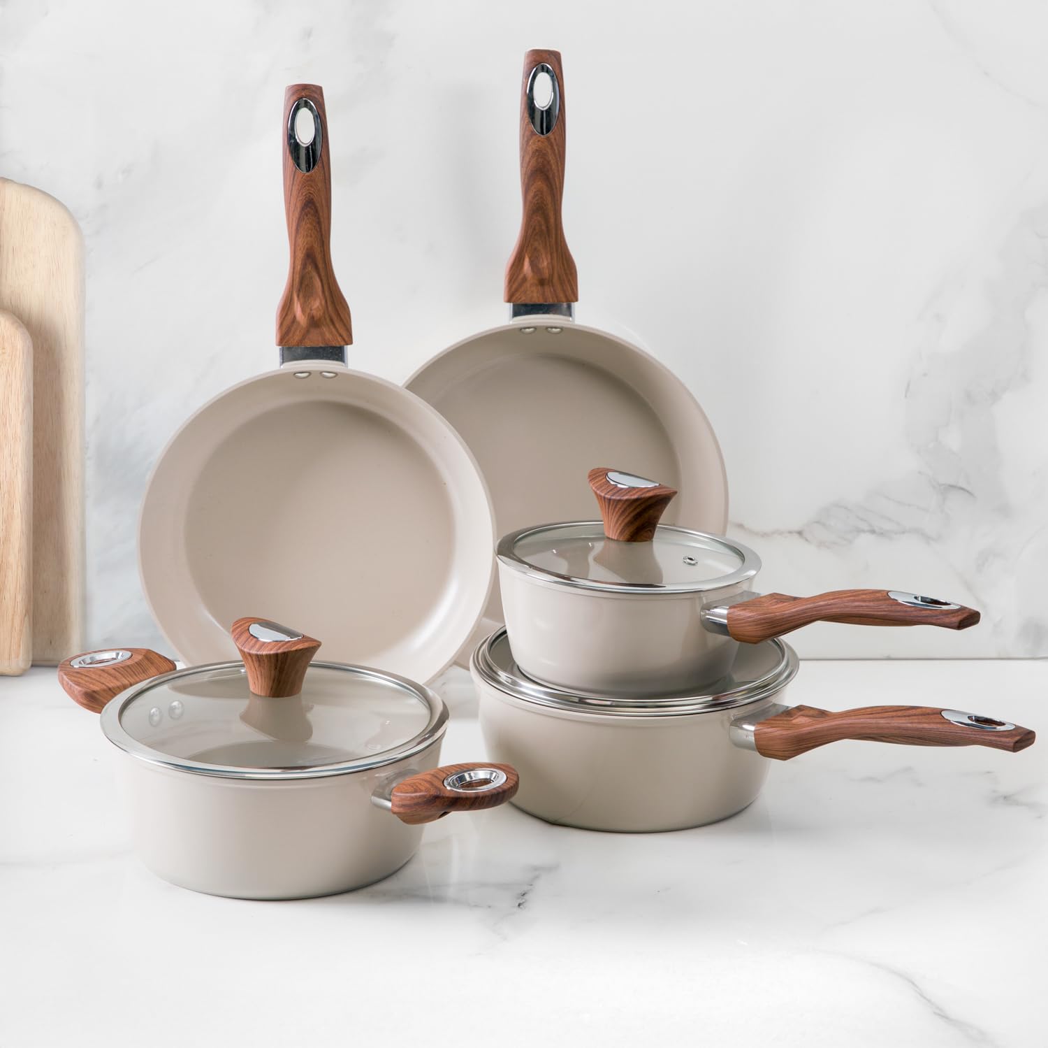 KASANOVA Batería de cocina New Ceramic, Set de ollas y sartenes antiadherentes con revestimiento cerámico, aptas para inducción (crema, 8 piezas)