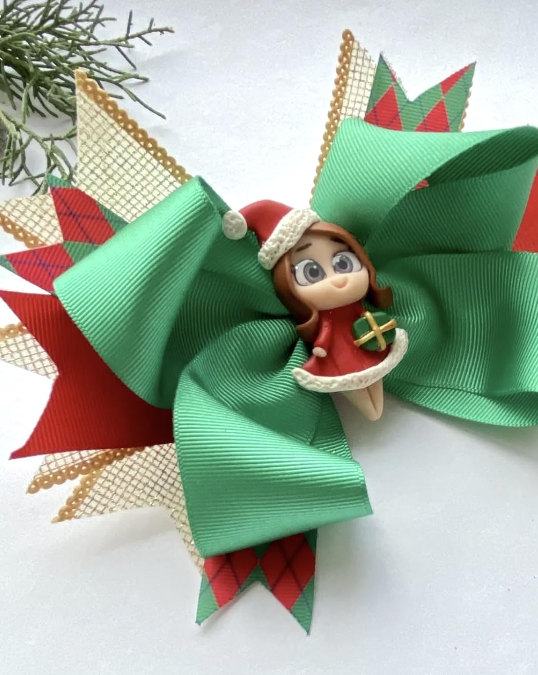 Tasarım Tokam Yılbaşı Noel Anne Kil Bebek Objeli, Yeşil Kırmızı Yeni Yıl,Saç Tokası 15 x 18 cm