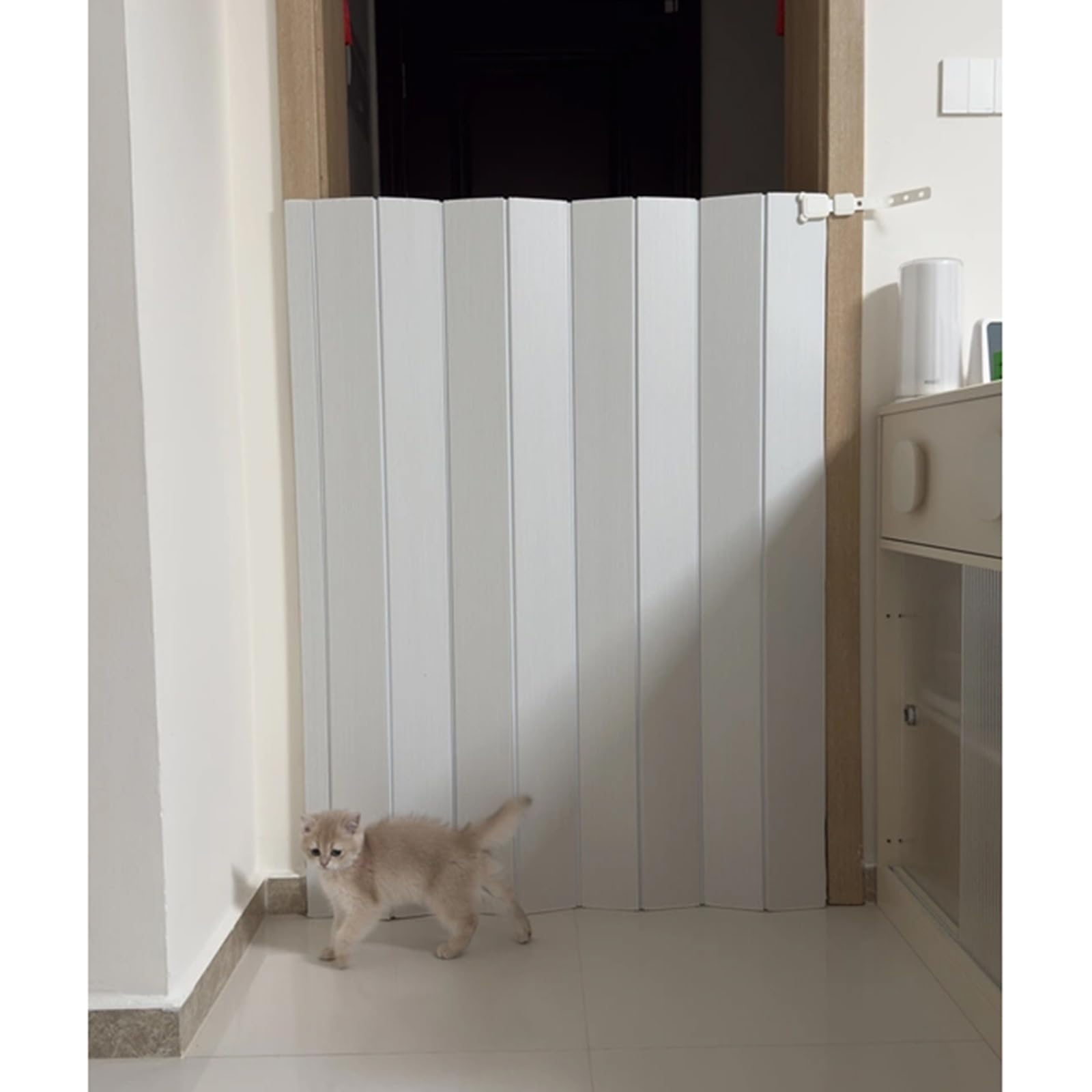 Katzengitter Faltbares Katzenschutzgitter mit Verschluss, Tragbares Innengitter für Katzen und Kleintiere, Einfach aufzustellender Raumteiler für Türen und Treppen(110x160cm/43x55in)