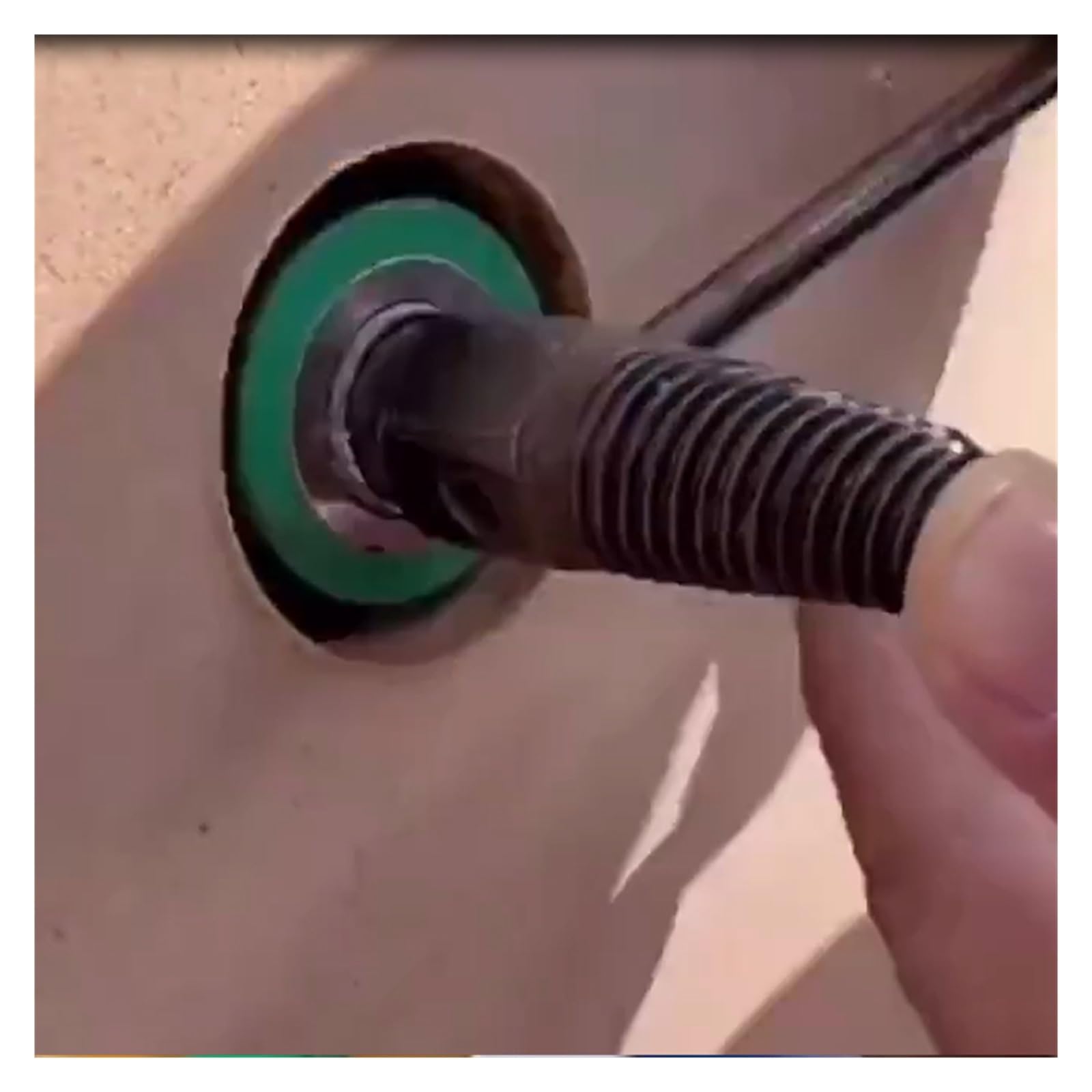 Zestaw wykrętaków do śrub zaworów kranowych 1/2'' 3/4'' z podwójną głowicą do uszkodzonych przewodów rur wodociągowych. Wielofunkcyjne narzędzie domowe.