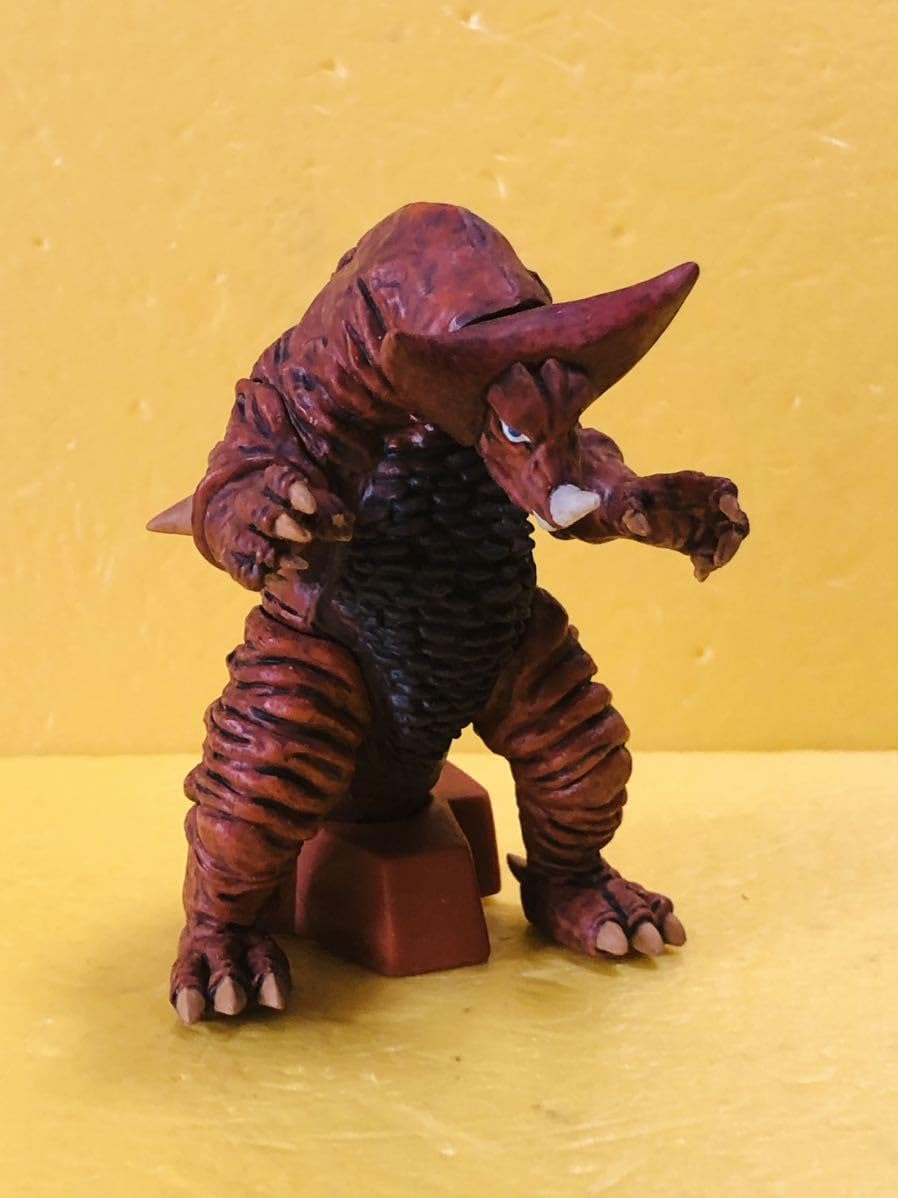 Amazon | 品 DGゴモラB HGマン セブン 怪獣 | ソフビ人形 | おもちゃ