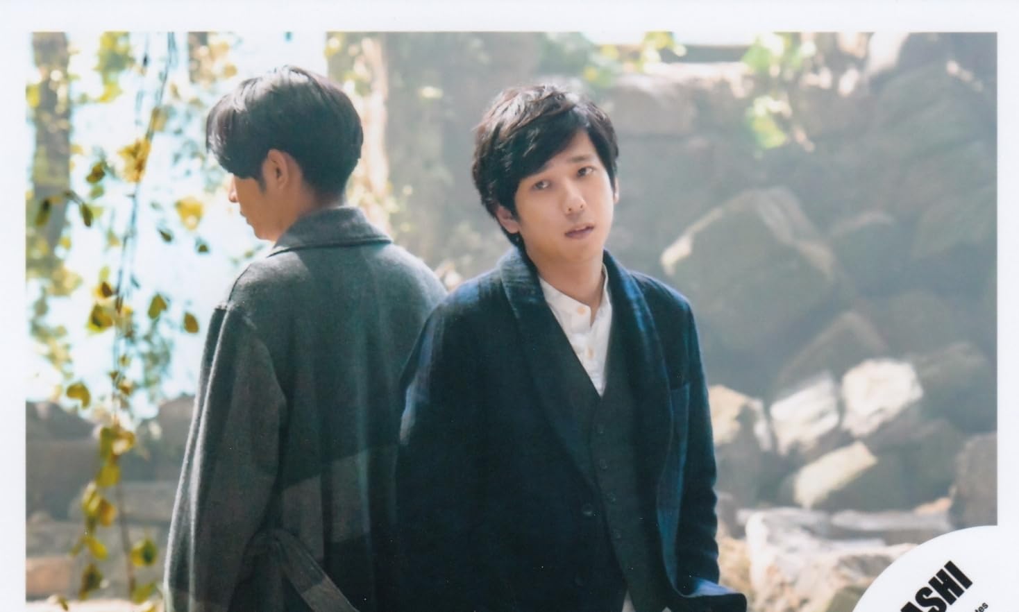 嵐　二宮和也　写真44枚 Amazon.co.jp: ARASHI 嵐 公式 生 写真 （二宮和也）AN00094 : おもちゃ