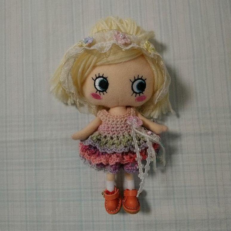 ふんわりん様・イーマリーちゃん・小花のヘッドドレスとワンピース Amazon.co.jp: ふんわりん様・イーマリーちゃん・小花のヘッドドレスと