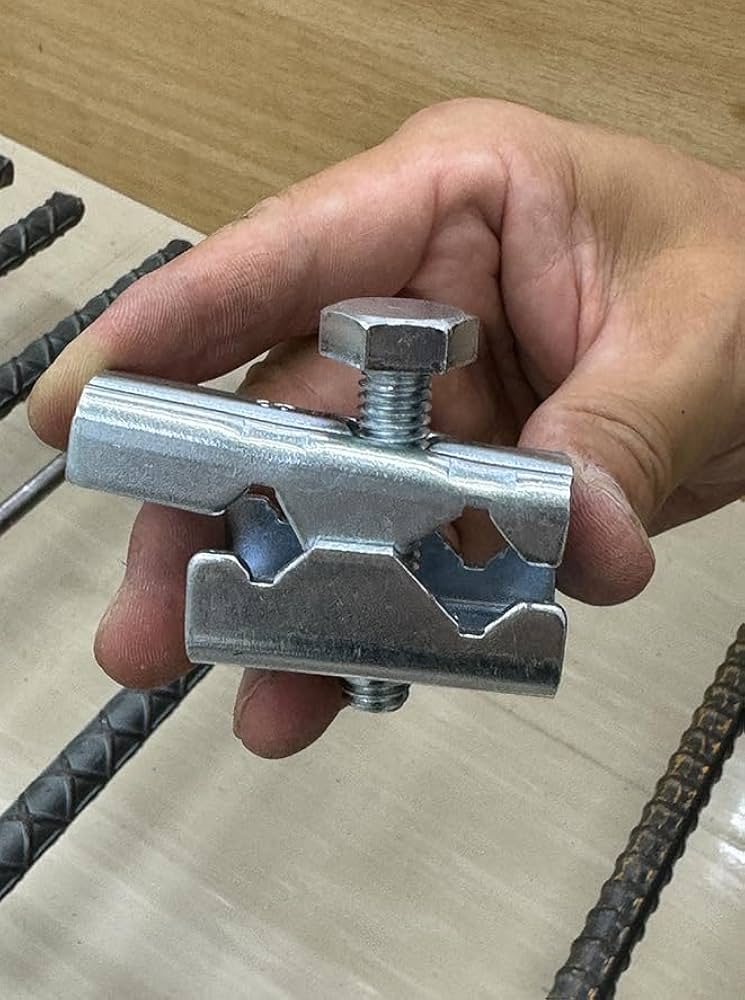 アイロンストーブ　網、鉄板などおまけ多数 Amazon | COMEDYKING 本格 珪藻土 角型七輪 網付 角アミ 火箸 敷