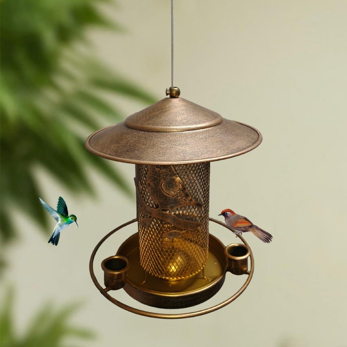 Mangiatoia per uccelli in ferro battuto, decorazione da giardino in metallo, design da appendere per uccelli selvatici, costruzione durevole, accessorio essenziale per l'alimentazione degli uccelli