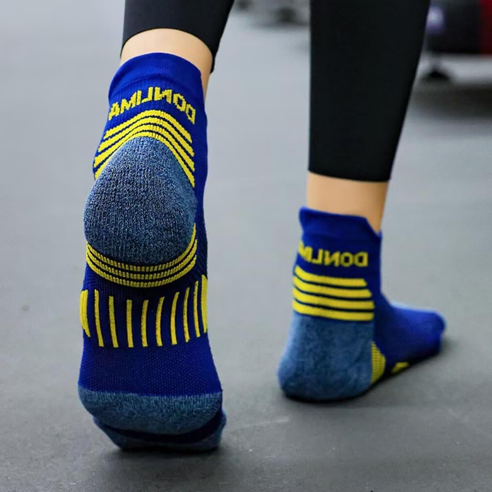 Unisex Athletic Socks - Moisture Wicking Sports Socks for Gym Running Training
