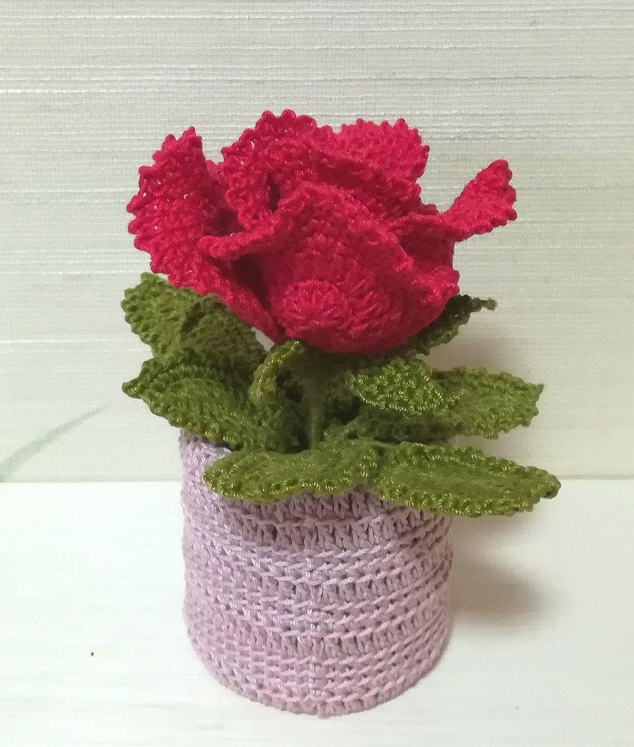 Amazon.co.jp: 『赤い色の薔薇の花鉢植え』あみぐるみ。かぎ針編み