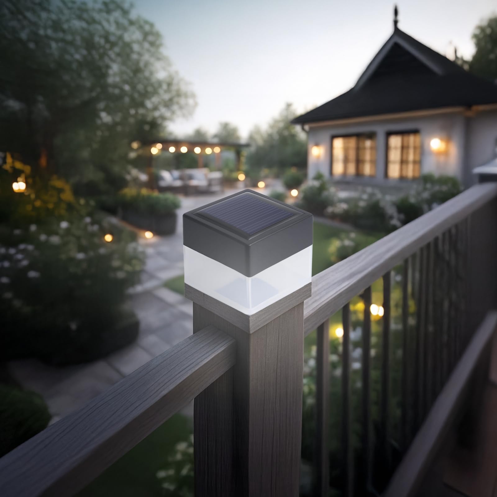 Zestaw 8 kwadratowych elementów oświetleniowych na słupki solarne, 7 x 7 x 7 cm, z czarnymi aluminiowymi zaślepkami, odpowiednich do ogrodzeń, przegród, słupków i oświetlenia zewnętrznego.