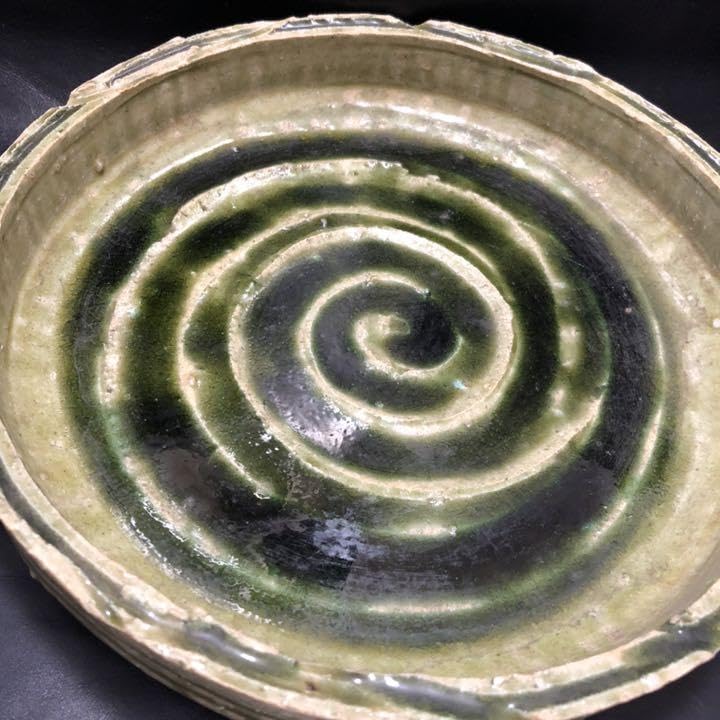 美しい古美術◼️蔵から美しい緑色の生け花の鉢が出てきました。花道具、茶道具、骨董 Amazon.co.jp: 美しい古美術??蔵から美しい緑色の生け花の鉢が出