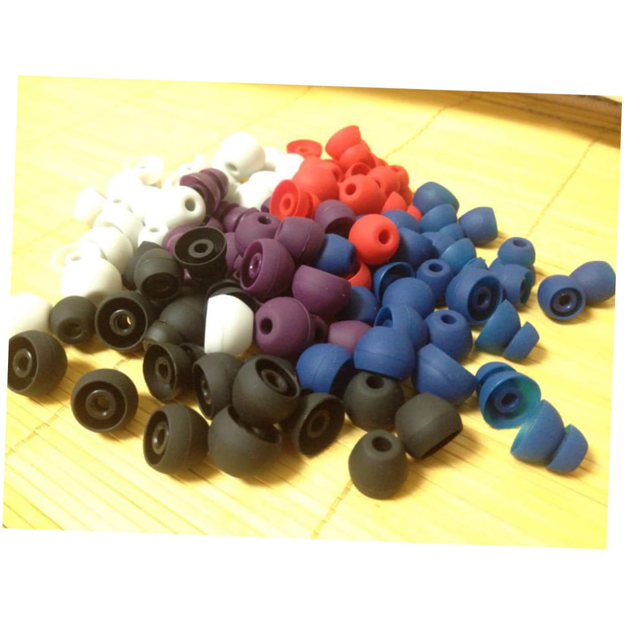 WRITWAA 8pcs Ear Earmuffs for Earphones Random Color Comfortable Noise Reduction for Sleeping Travel Concerts and Daily Use Random Color