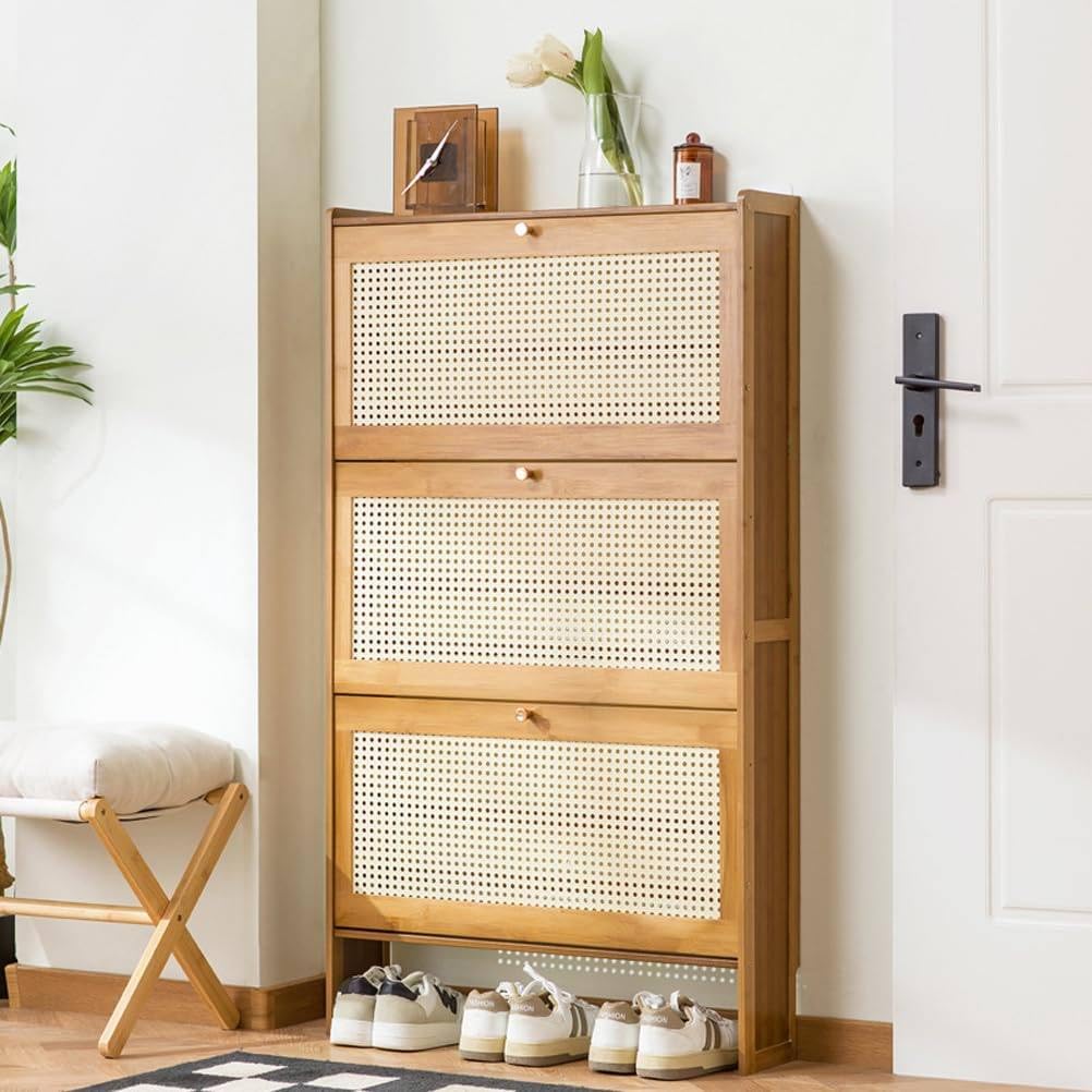Armoire à chaussures en rotin chic pour sublimer votre couloir et votre entrée