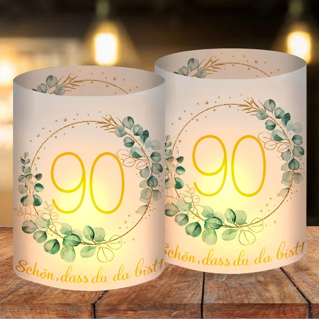 12 Windlicht Tischdeko 90 Geburtstag, Happy Birthday Tischdeko 90. Geburtstag Frauen, 90 Geburtstagdeko Frau Mann, Geeignet für Teelichter oder Kerzen mit Schön DASS Du Da Bist und Eukalyptus