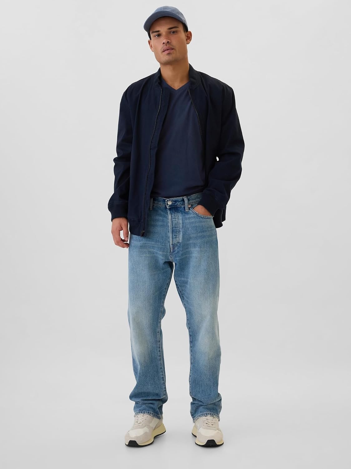 Gap Mens Everyday Soft Logo V-Neck T-Shirt - Image 3