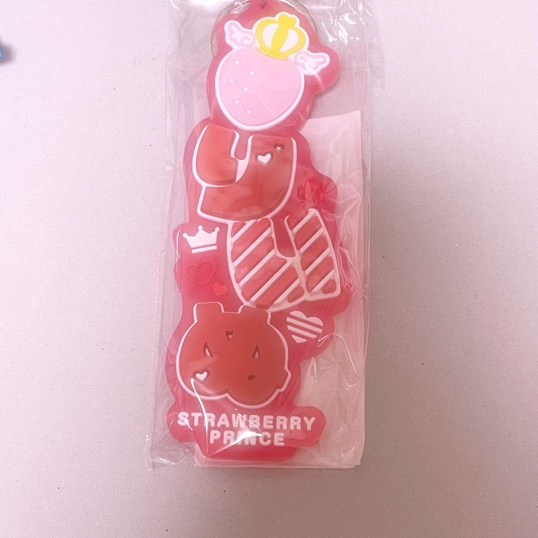 Amazon.co.jp: すとぷりラバーネームキーホルダー莉犬くん : おもちゃ