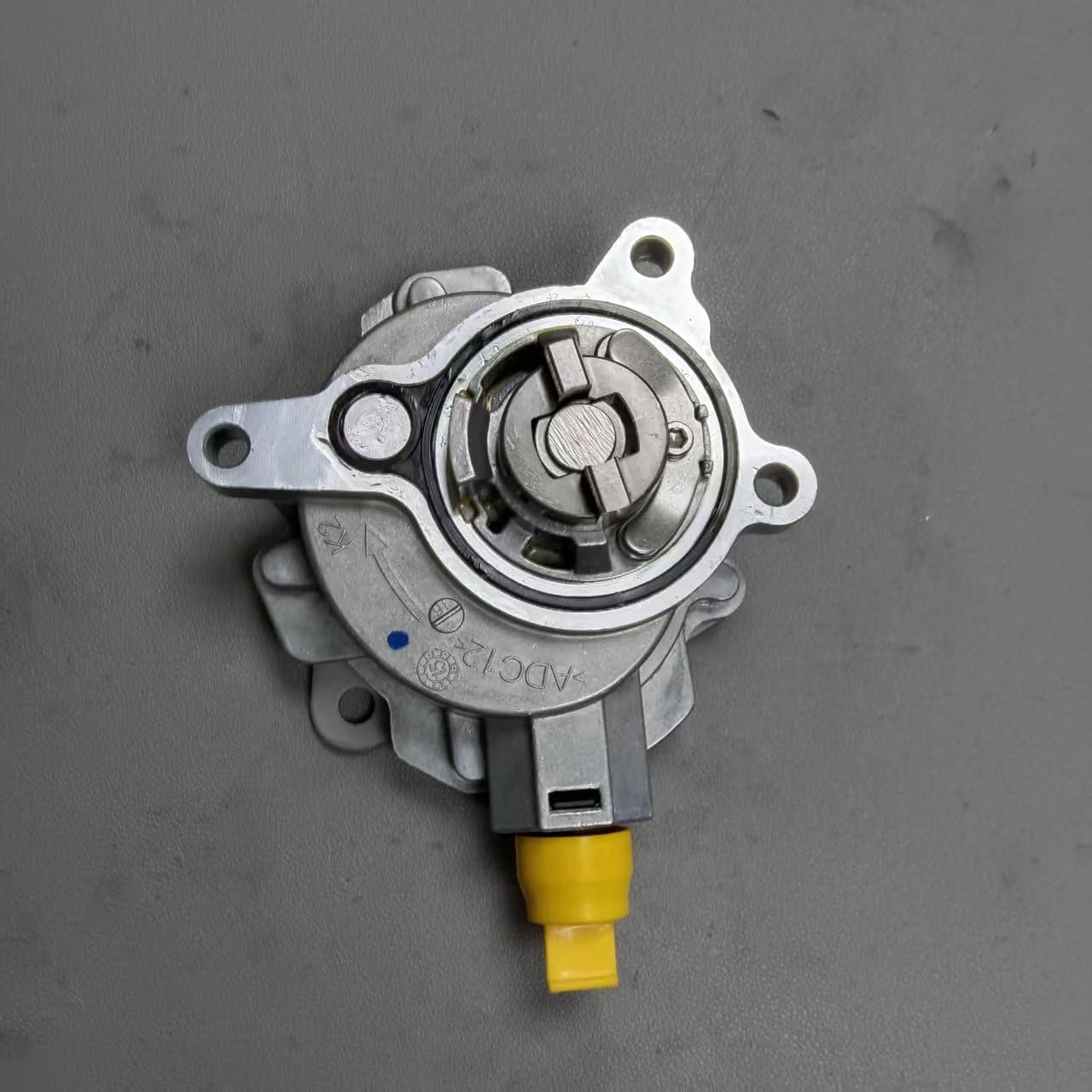 VACUUM PUMP LR047384/31370519 LR047384/31370519, Compatible with LR