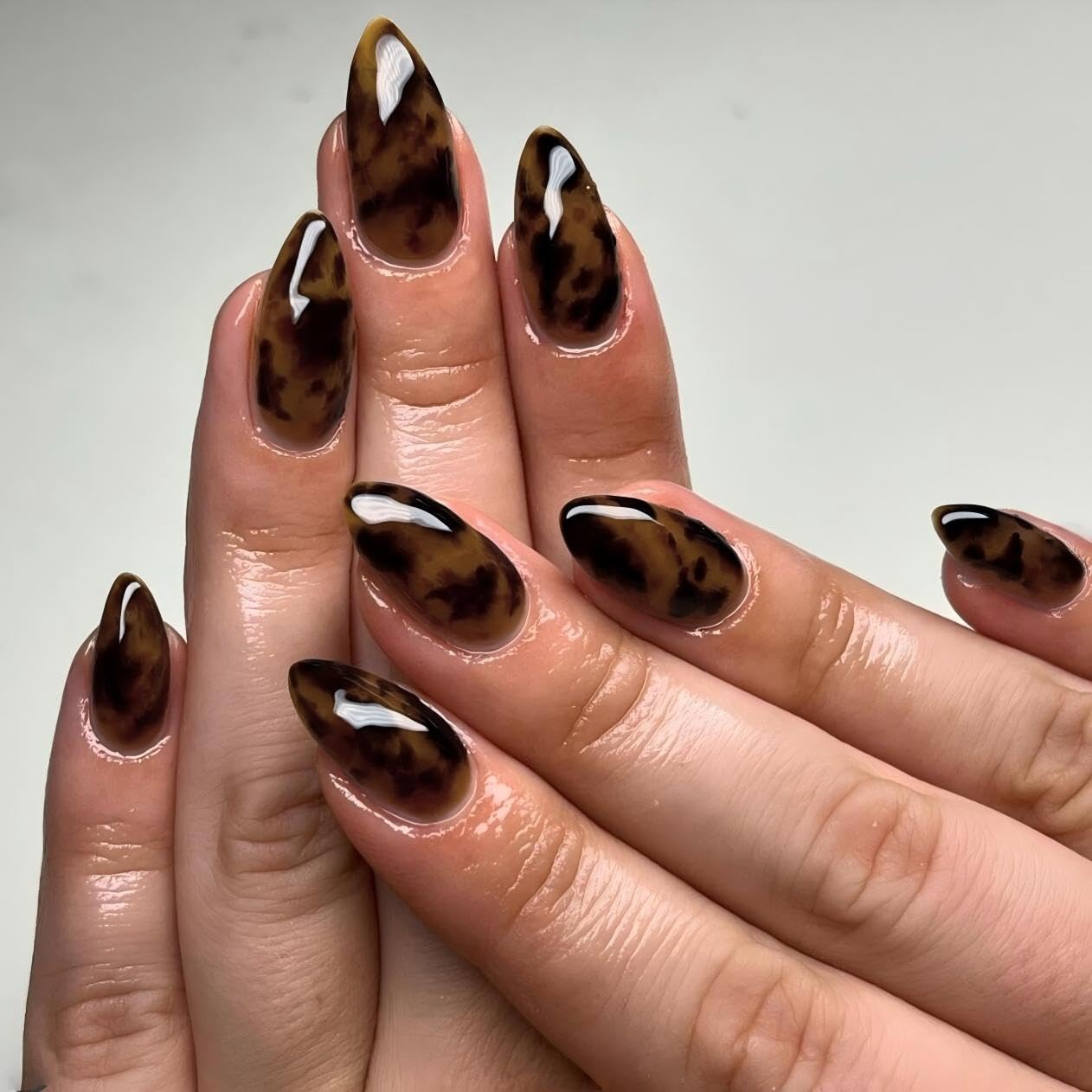SXVME Fall Press on Nails with Leopard Design, Dark Brown False Nails Almond Medium