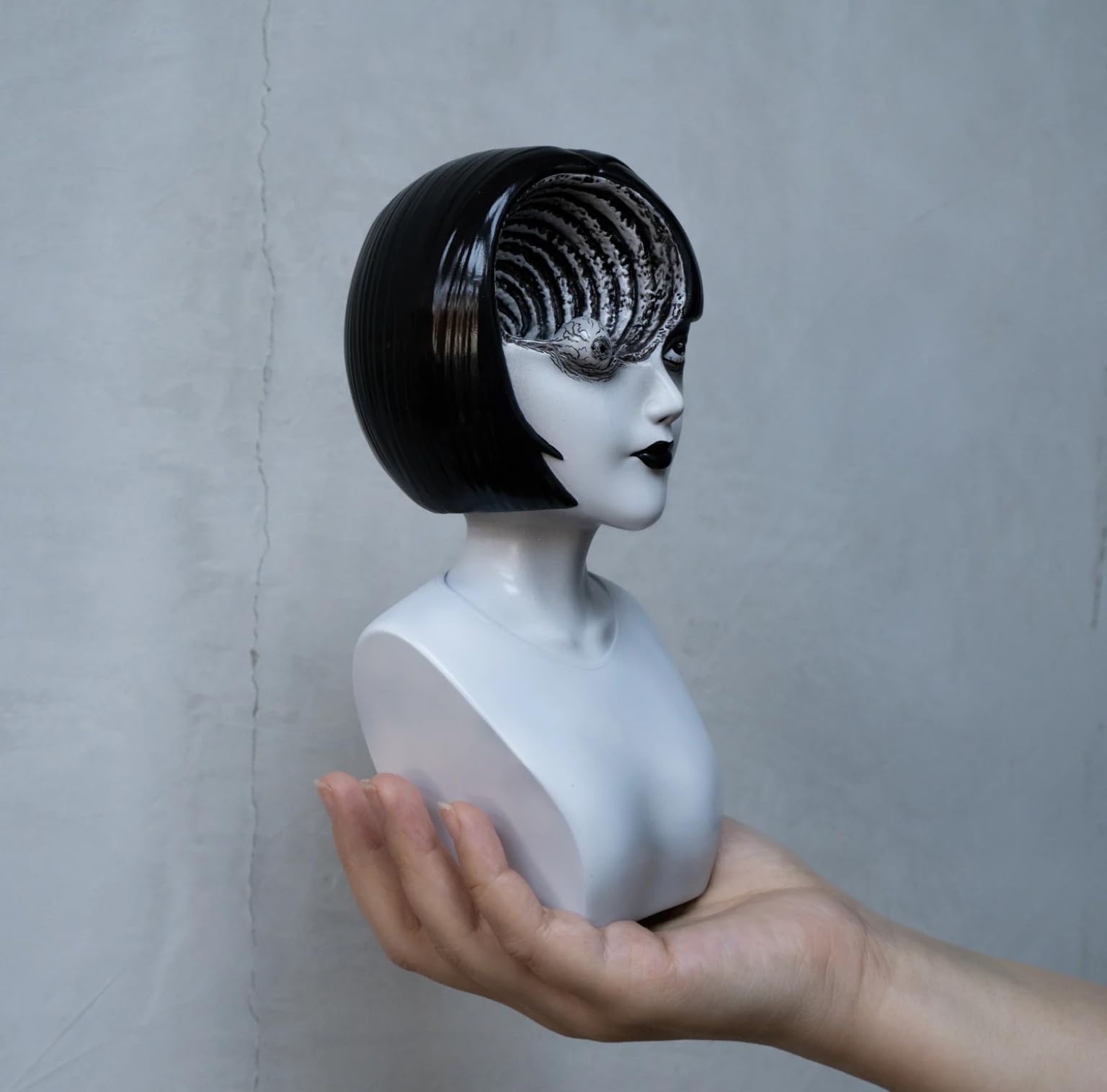 Unbox industries Junji Ito UZUMAKI Azami Kurotani Vinyl Bust - Image 3