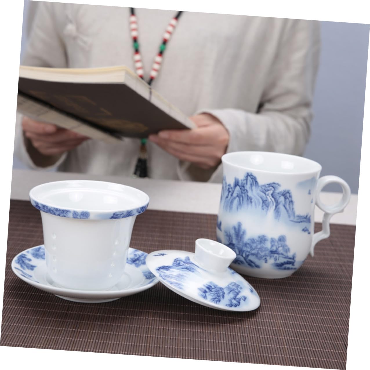 Chinesische Gongfu Teetasse 1 Satz aus Keramik mit Deckel und Untertasse