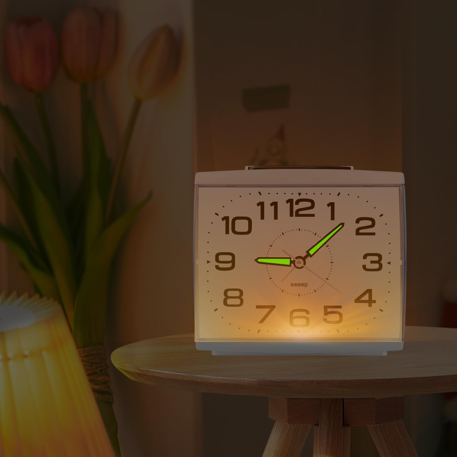 Reloj Despertador Analógico Silencioso Sin Tictac,Reloj de Mesita de Noche con Luz,Snooze y Gran Esfera,Despertador Clásico con Pilas para Dormitorio y Mayores Regalo