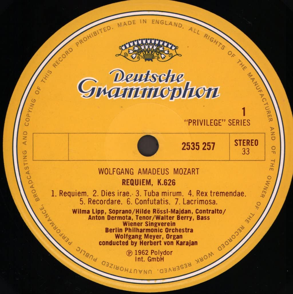 Amazon.com: Requiem, K. 626 [Vinyl LP record] : Wolfgang Amadeus