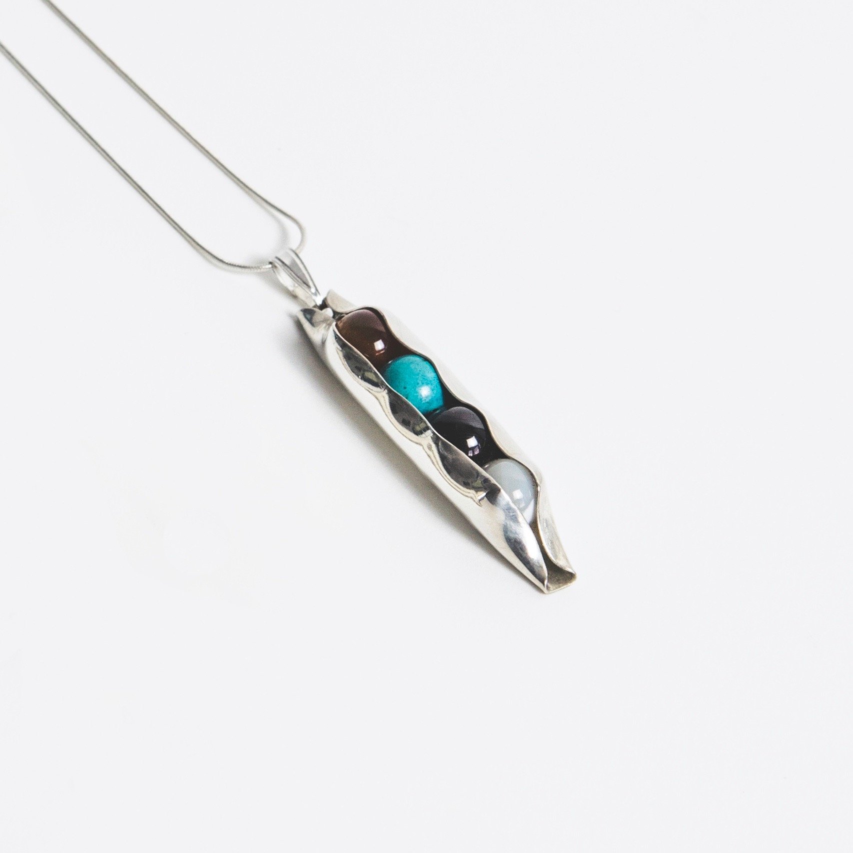 Hand-crafted 'Peas in a pod' | Family Birthstones | Sterling silver Necklace | Made to order | Four Peas