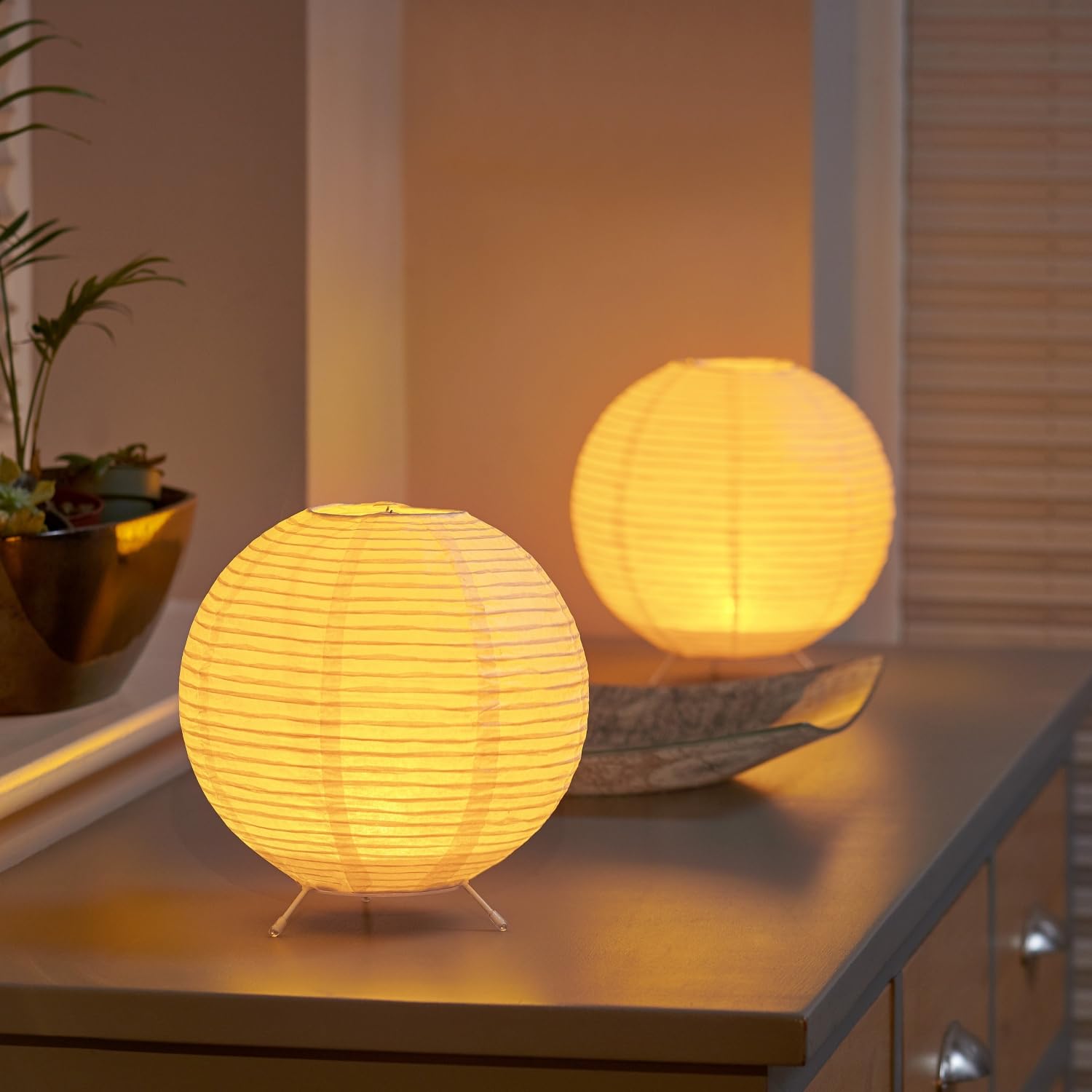 Auraglow Rice Paper LED Table Lamps – Cordless Battery Powered 2000K Warm White Ambient Lamps – Portable Paper Lanterns for Bedroom, Lounge & Dining Room – Round (2 Pack)