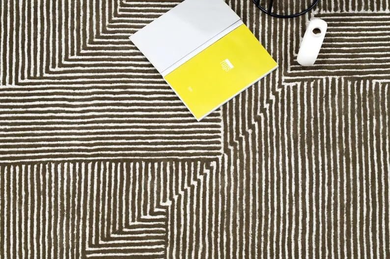 Hand Tufted Brown and Ivory Round Silk Wool 50 Pounds Modern Geometric Living Room Area Rug 7.0x10.0