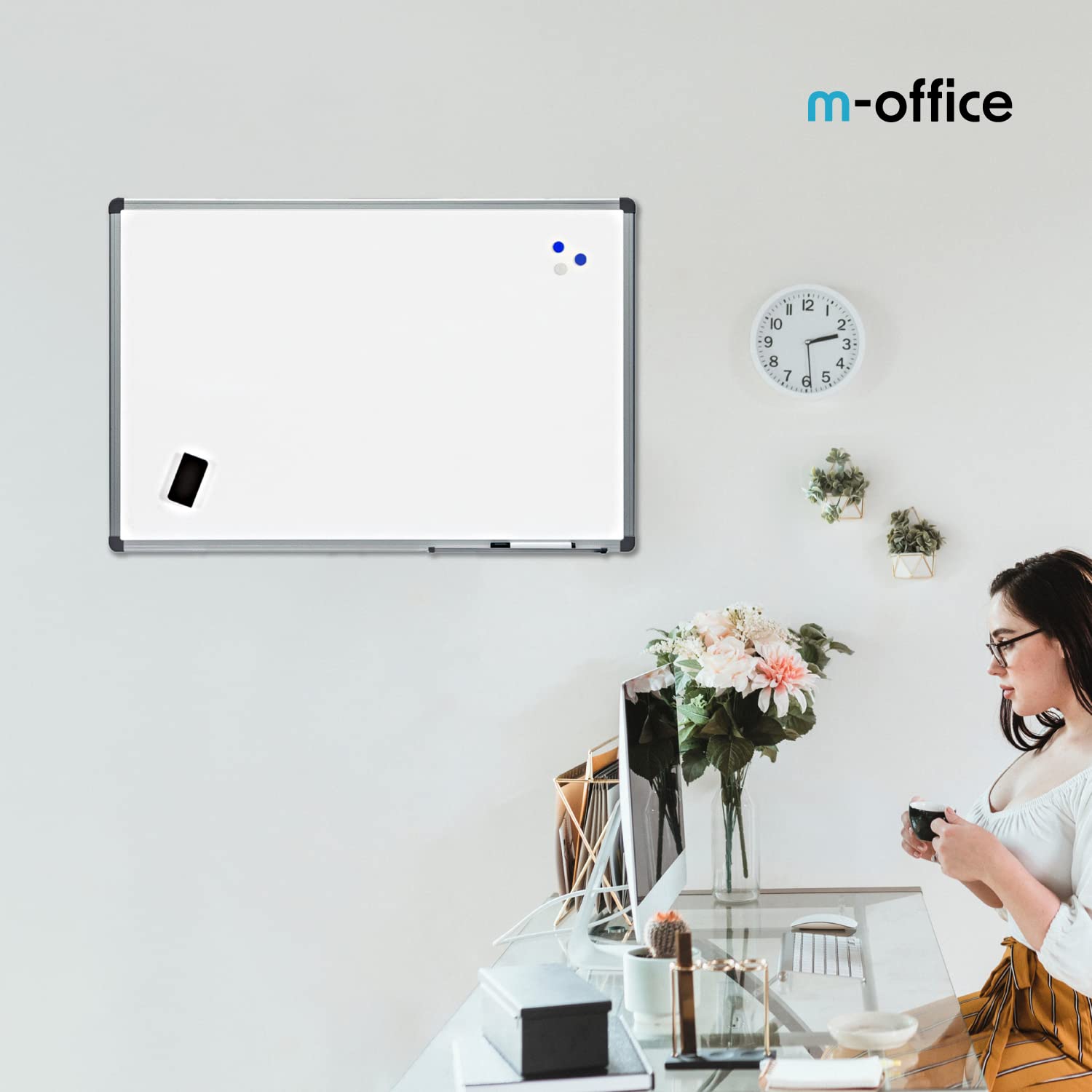 Pizarra para Rotuladores, Pizarra Blanca Pared, Pizarra Rotulador Marco de Aluminio, Pizarra Blanca de Melamina para Uso Escolar, Laboral o Personal, Superficie Suave · m-office (120x90cm)